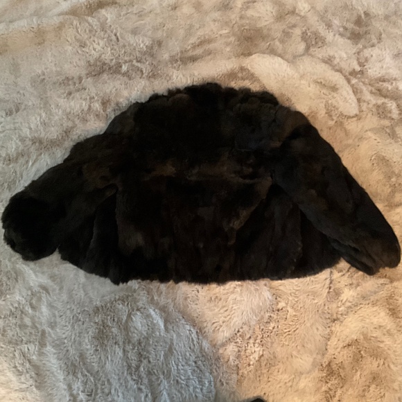 **FALL SALE** Girls’ Real Fur Jacket - Picture 3 of 4